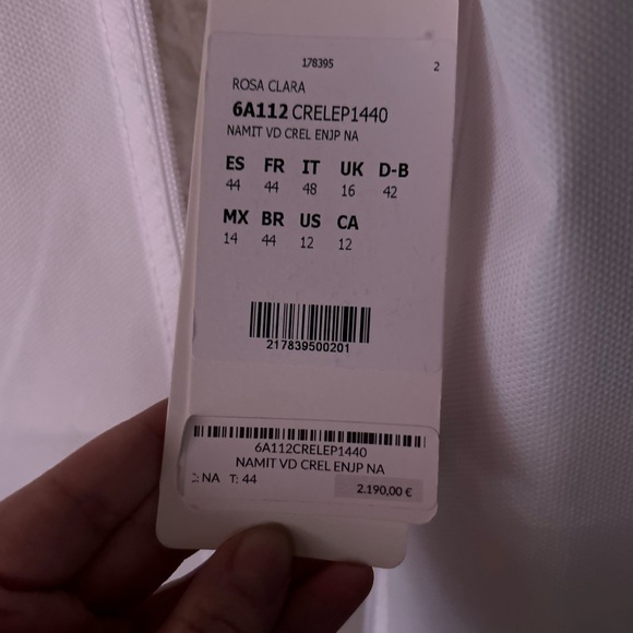 Rosa Clara - Namit wedding dress. Never worn - Picture 4 of 5